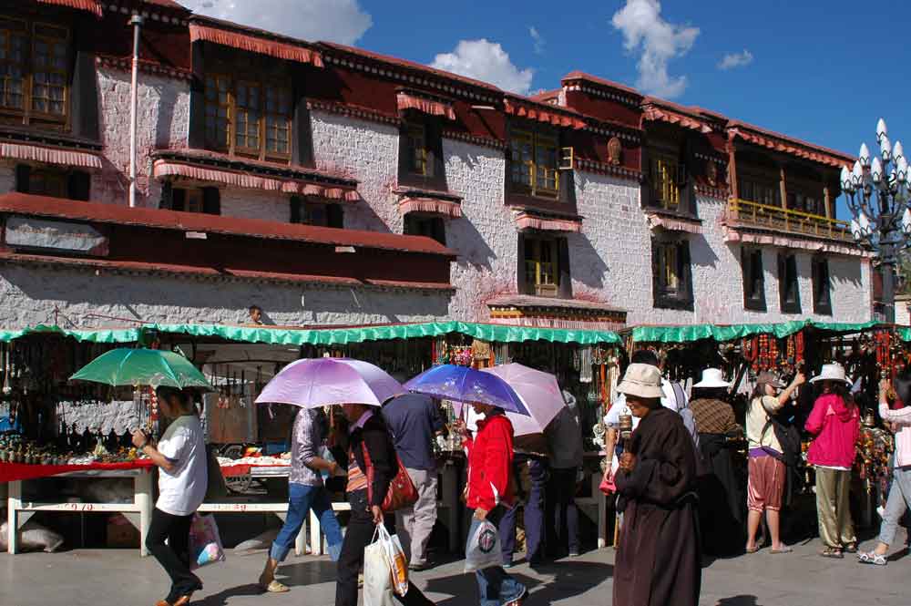 41 - Tibet - Lhasa, mercadillo de Barkhor
